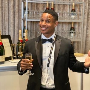 Meet your Posher, Antwan